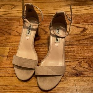 Girls Steve Madden tan open toe heels